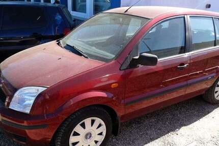 Ford Fusion 184.000 km 500 &euro; Vlotho 32602