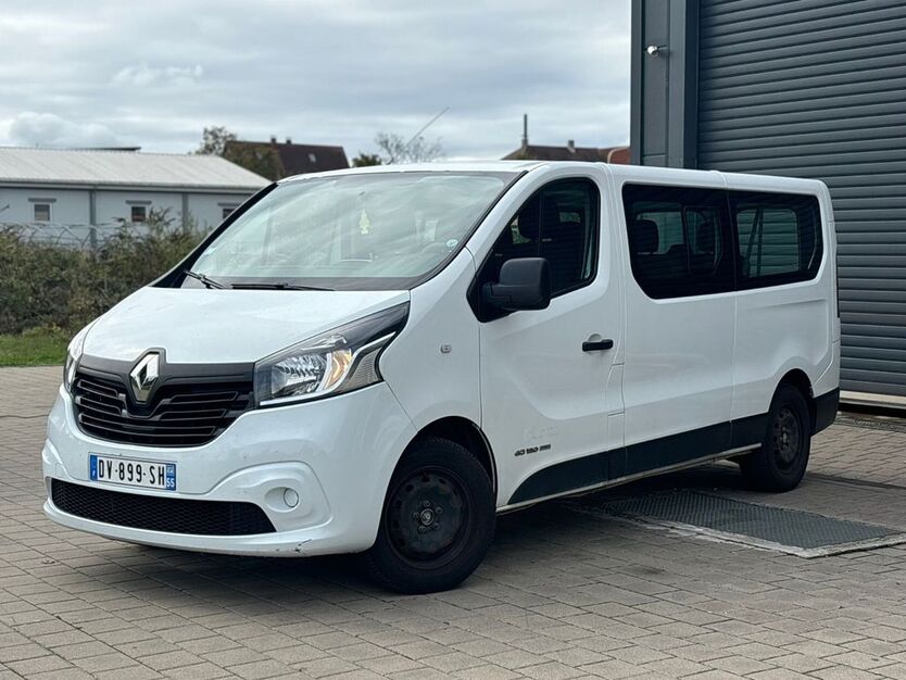 Renault Trafic 299.000 km 8.900 € Offenburg 77652
