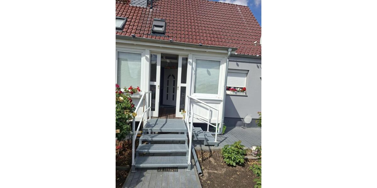 Doppelhaushälfte Uckerland - 5 Zimmer, 100 m&sup2;, 140.000&euro; | Angebot:27136679