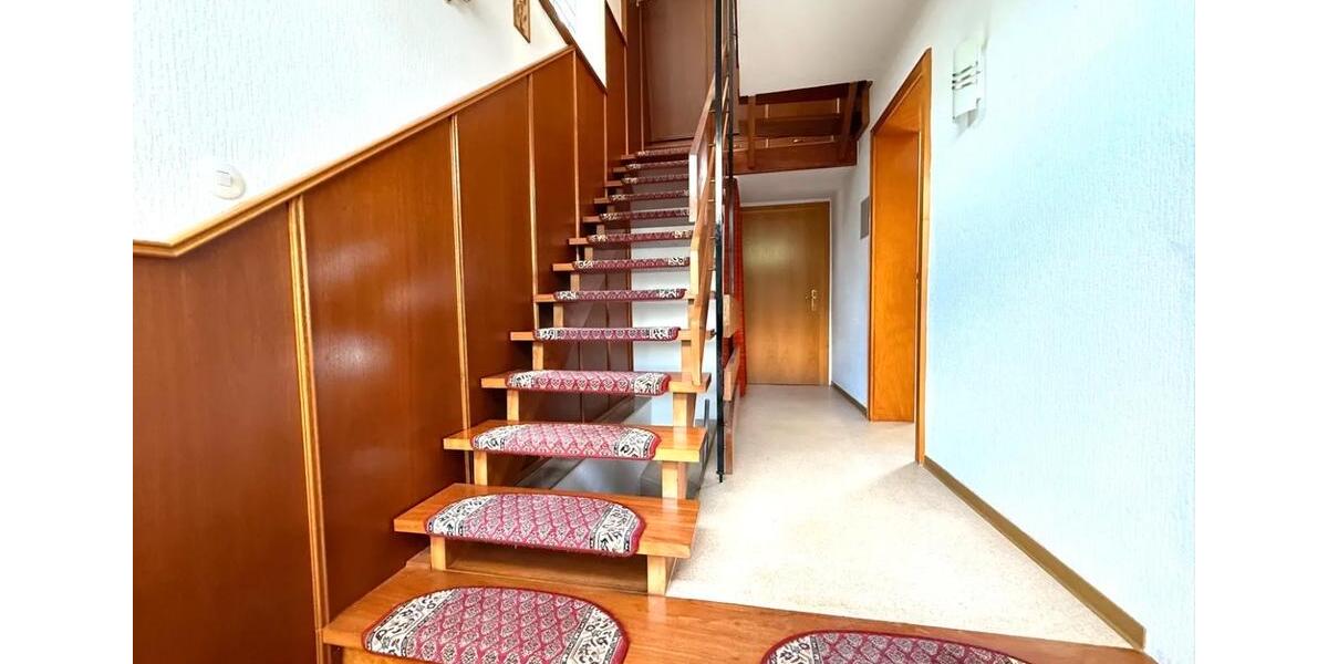 Einfamilienhaus Bechhofen - 7 Zimmer, 195 m&sup2;, 310.000&euro; | Angebot:26621830
