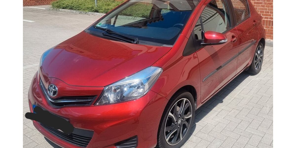 Toyota Yaris 50.333 km 8.990 &euro; Berlin 12489