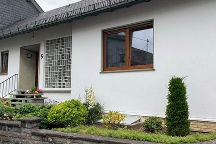 Haus Mudersbach - 3 Zimmer, 150 m&sup2;, 1.450&euro; | Angebot:26025467