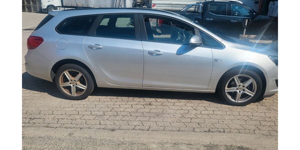 Opel Astra 115.000 km 5.590 &euro; München 81245