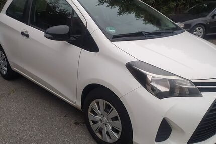 Toyota Yaris 216.000 km 5.400 € München 80999