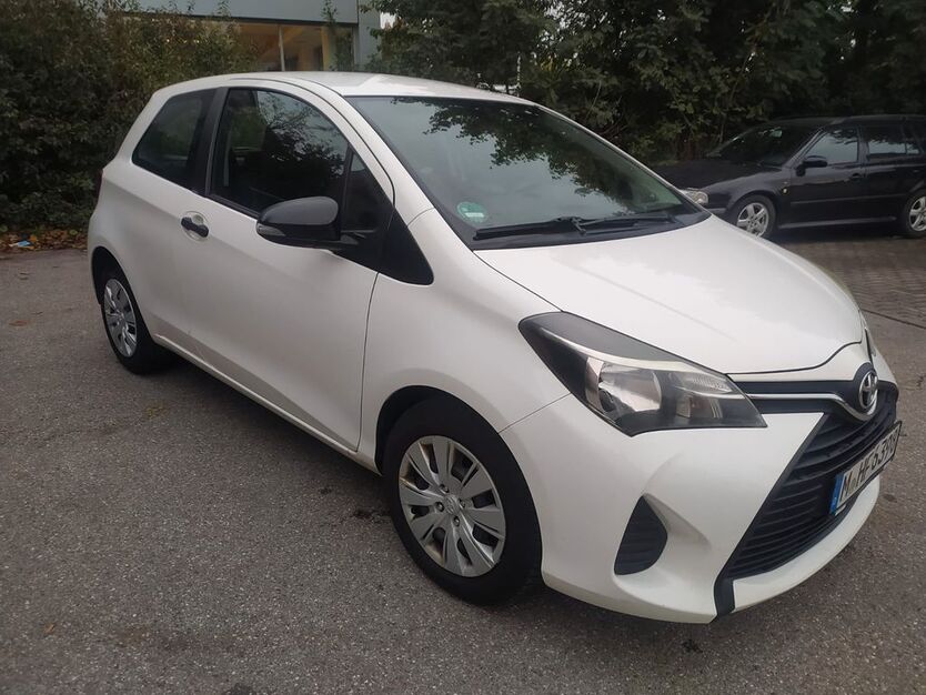 Toyota Yaris 216.000 km 5.400 € München 80999
