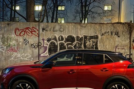 Peugeot 2008 58.000 km 14.900 &euro; München 80539