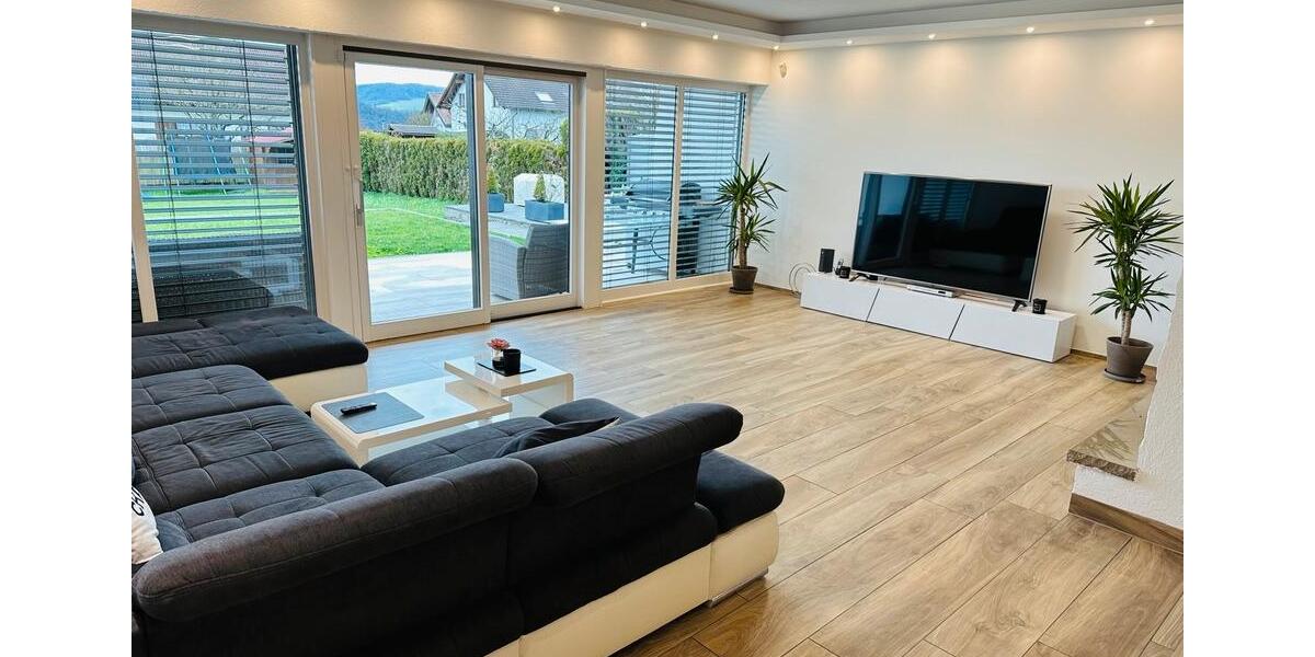 Doppelhaushälfte Laufenburg (Baden) - 5.5 Zimmer, 272 m&sup2;, 699.000&euro; | Angebot:27088352
