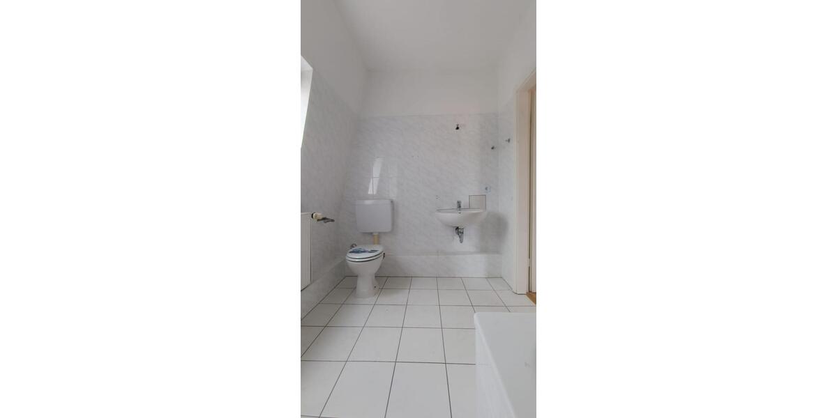 Dachgeschoßwohnung Wuppertal - 4 Zimmer, 97 m&sup2;, 896&euro; | Angebot:26648399