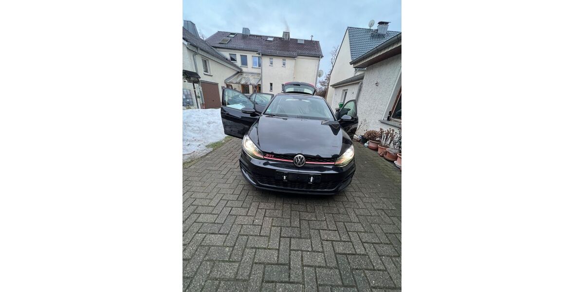 VW Golf 122.000 km 18.999 &euro; Torgau 04860