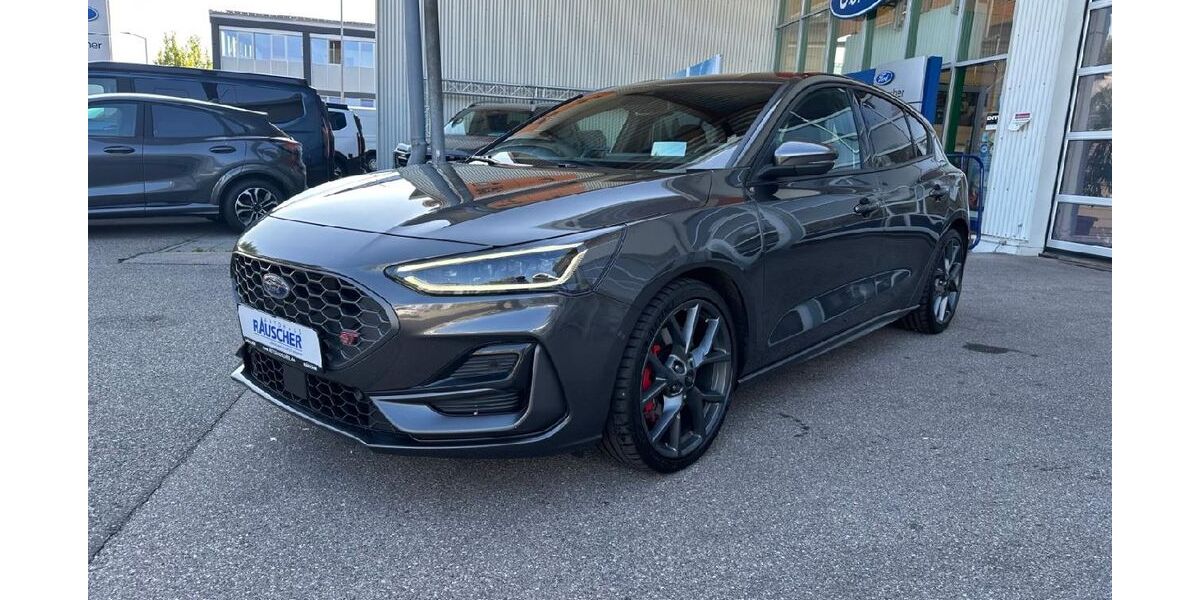 Ford Focus 53.316 km 24.989 &euro; Freising 85356
