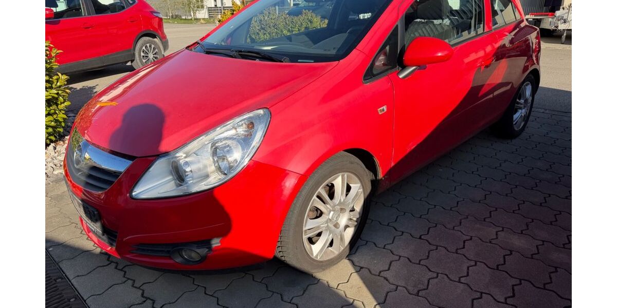 Opel Corsa 94.000 km 1.999 &euro; München 81829