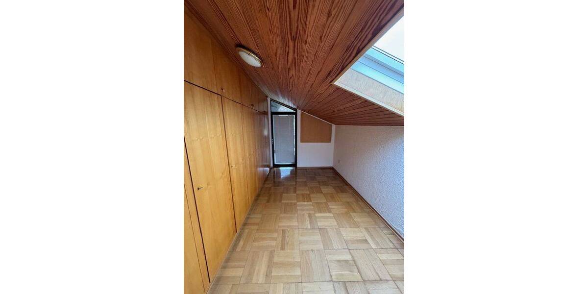 Einfamilienhaus Kusel Bledesbach - 7 Zimmer, 235 m&sup2;, 1.490&euro; | Angebot:23944502