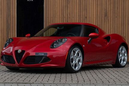 Alfa Romeo 4C 12.402 km 83.500 &euro; Nunspeet 