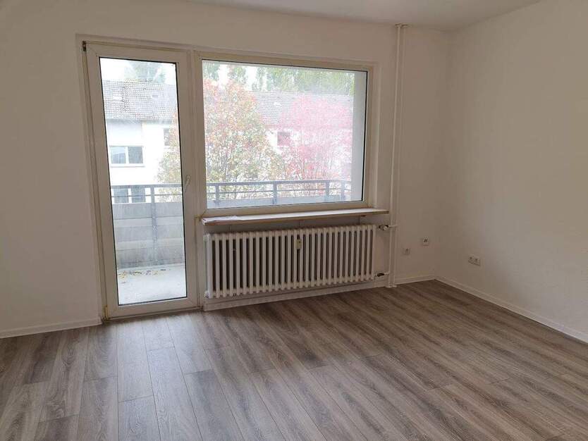 Renovierte 3-Zimmer-Wohnung im 2-Obergeschoss zu vermieten! *Mit Balkon* 3 zimmer