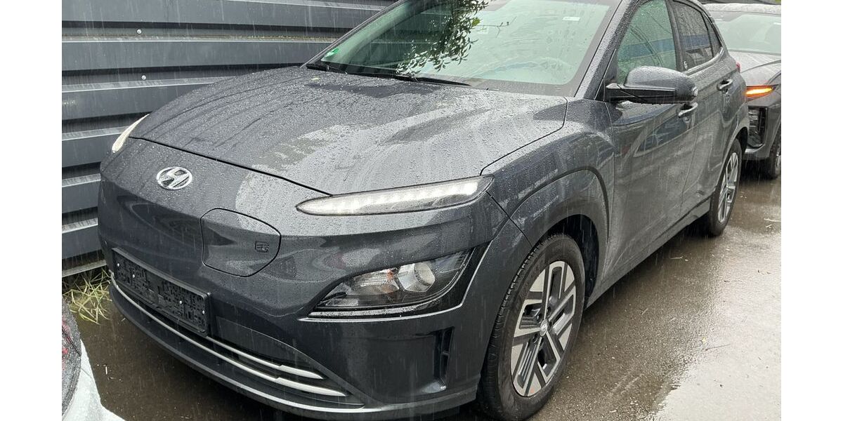 Hyundai KONA 37.686 km 18.900 &euro; Eitorf 53783