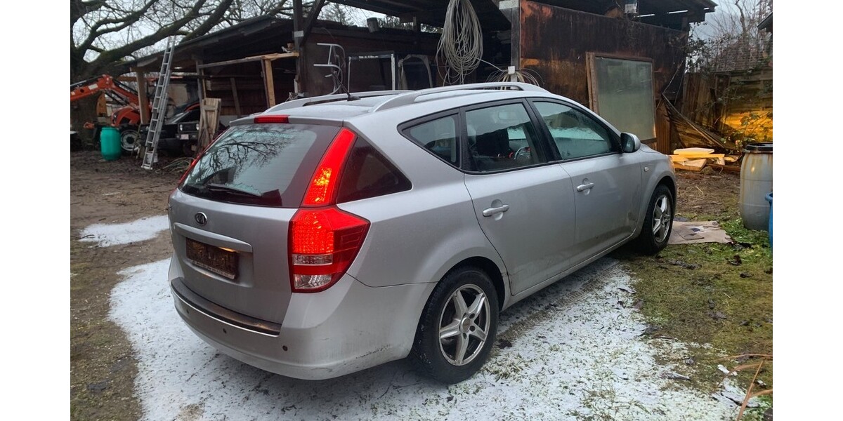 Kia Ceed 91.000 km 3.200 &euro; Wehr 79664