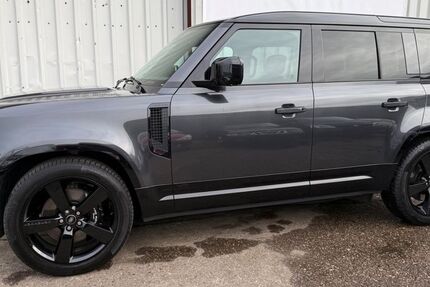 Land Rover Defender 23.500 km 90.900 &euro; Pulheim 50259