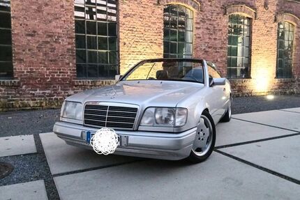 Mercedes E 200