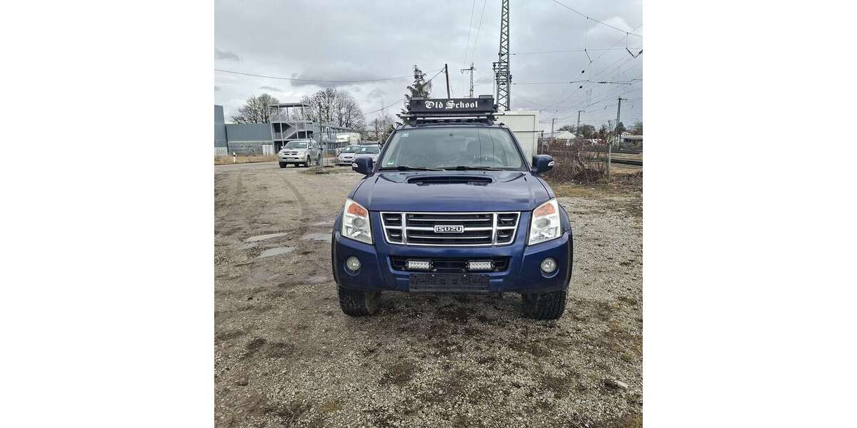 Isuzu D-Max 198.000 km 6.900 &euro; München 81829