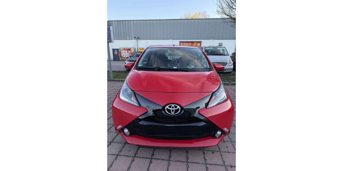 Toyota Aygo 94.500 km 6.800 &euro; berlin 10963