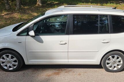 VW Touran 107.740 km 12.500 &euro; Alfdorf 73553