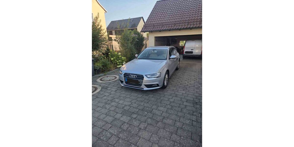 Audi A4 160.000 km 13.100 &euro; Auma-Weidatal 07955