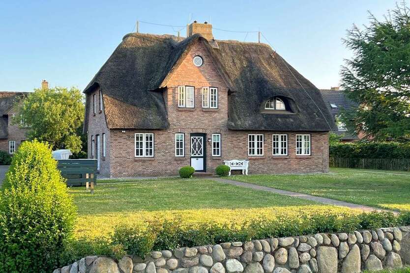 Haus zum Kaufen in Utersum 995.000 € 140 m² 3 zimmer