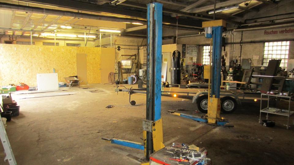KFZ Werkstatt, Selbsthilfe, Halle Garage m. Hebebühne 170m2