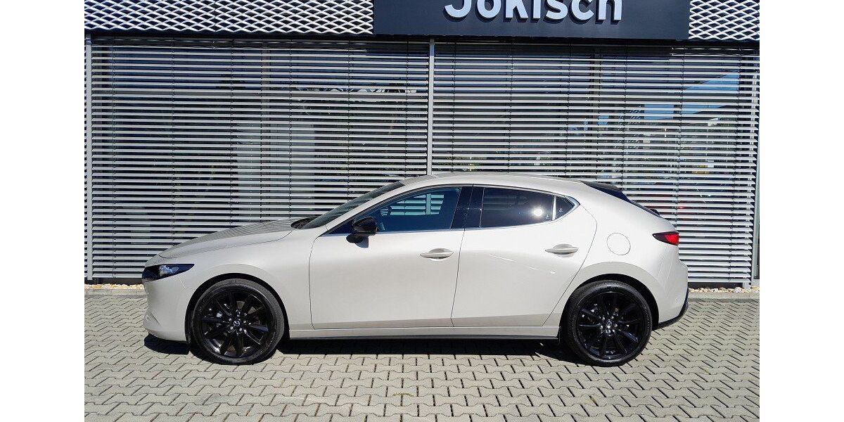 Mazda 3 7.937 km 26.495 &euro; Gera 07546