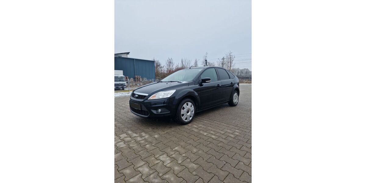 Ford Focus 179.965 km 2.690 &euro; Maisach 82216