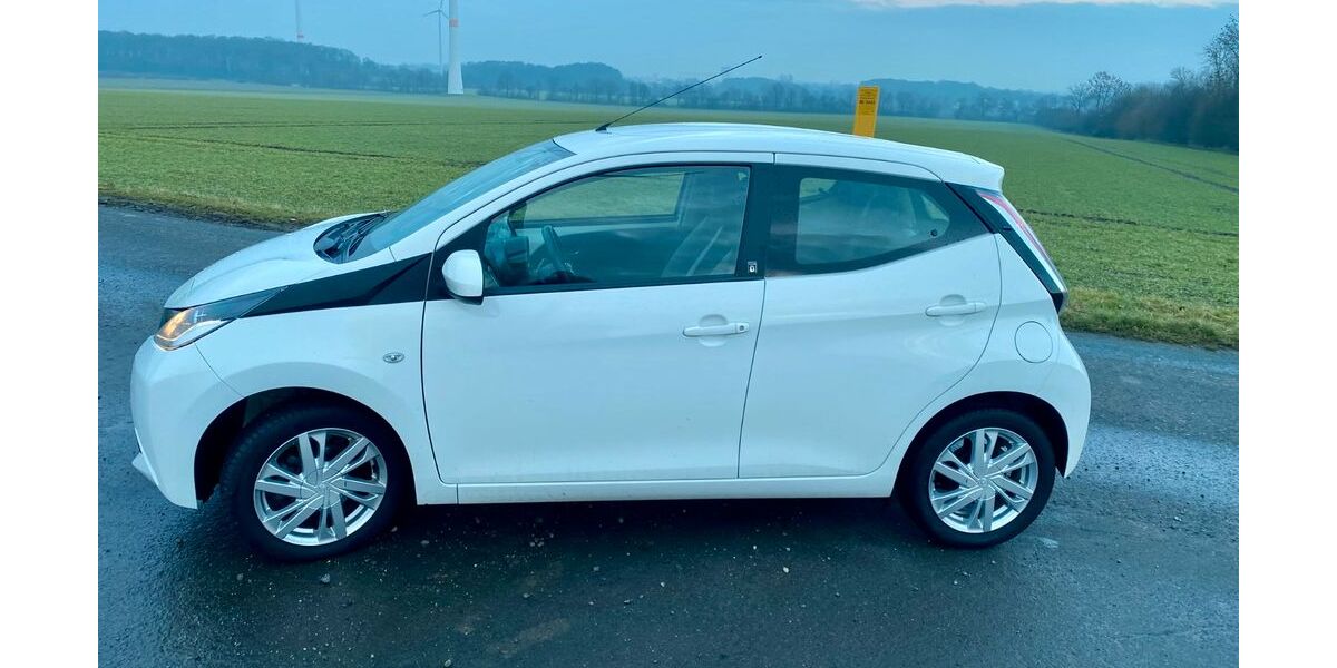 Toyota Aygo (X) 99.000 km 7.100 &euro; Rosendahl 48720