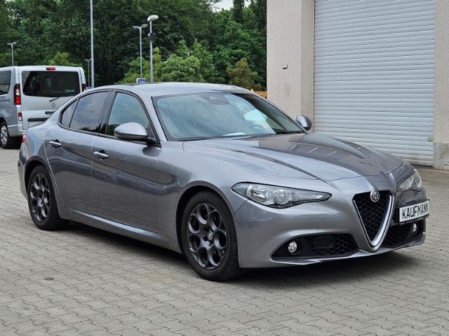 Alfa Romeo Giulia 83.000 km 16.980 &euro; Berlin 12247