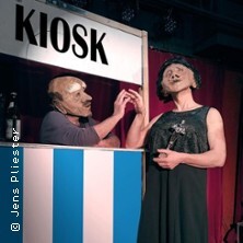 Männerträume in Blau | Premiere Karlsruhe