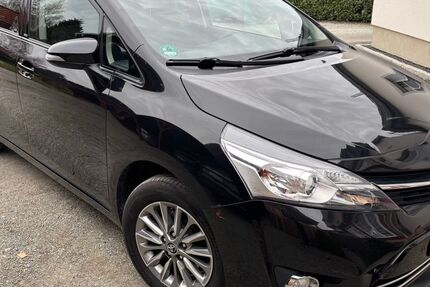 Toyota Verso 72.500 km 12.500 &euro; Schirgiswalde-Kirschau 02681