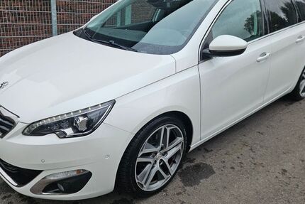 Peugeot 308 122.533 km 8.799 € Gevelsberg 58285