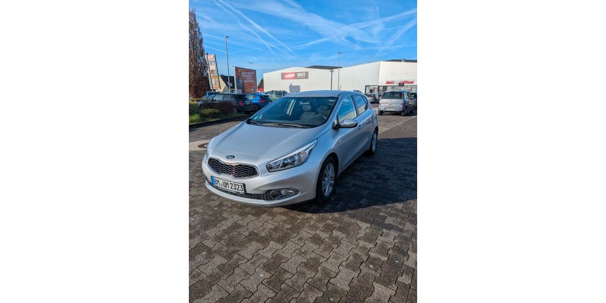Kia ceed / Ceed 49.000 km 9.500 &euro; Kerpen 50170