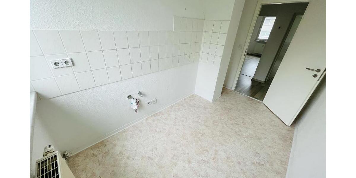 Gera-Langenberg! 4 Raum Whg. mit Balkon, Bad mit Wanne! Nähe AMAZON! - Etagenwohnung Gera Langenberg | Angebot:26882423