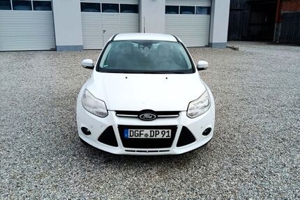 Ford Focus 201.000 km 2.700 € Landshut 84028