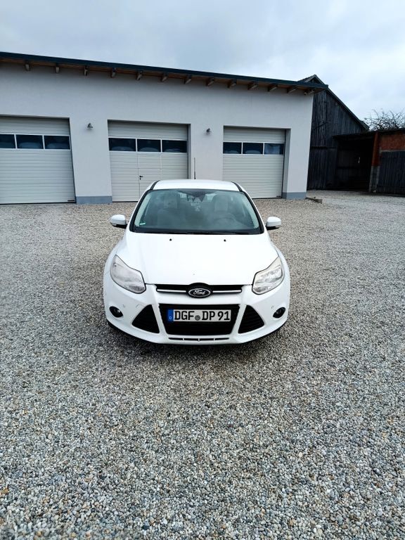 Ford Focus 201.000 km 2.700 € Landshut 84028