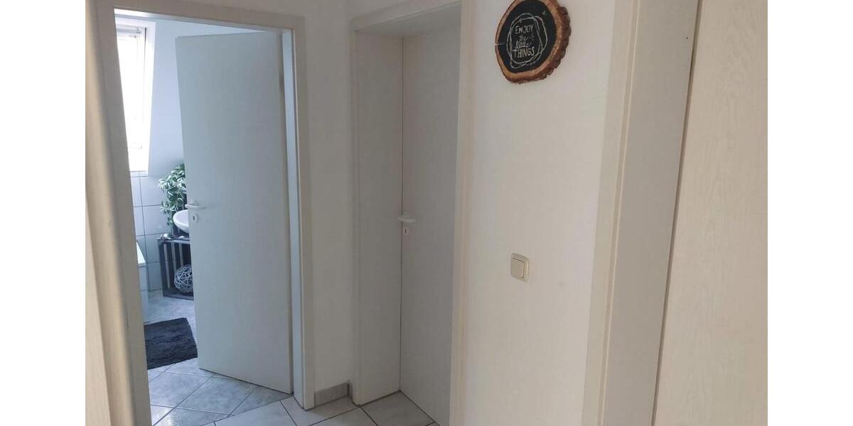 3 Zimmer Dachgeschoss Wohnung mit Balkon in zentraler Lage 3 zimmer