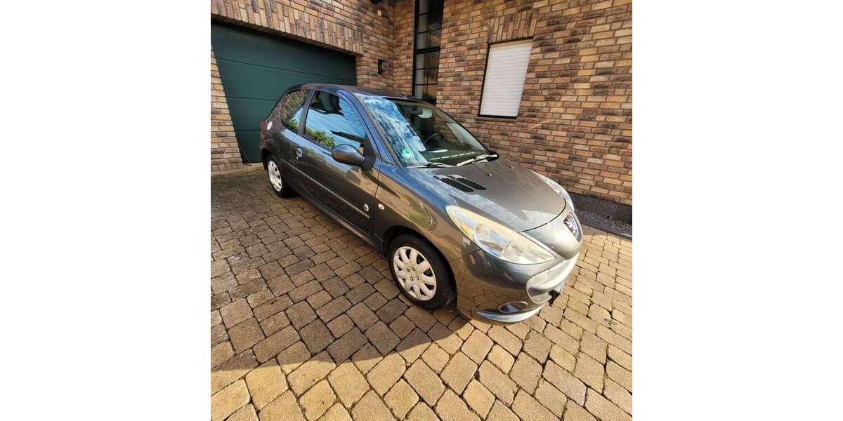 Peugeot 206 146.320 km 1.950 &euro; Vlatten (Heimbach) 52396