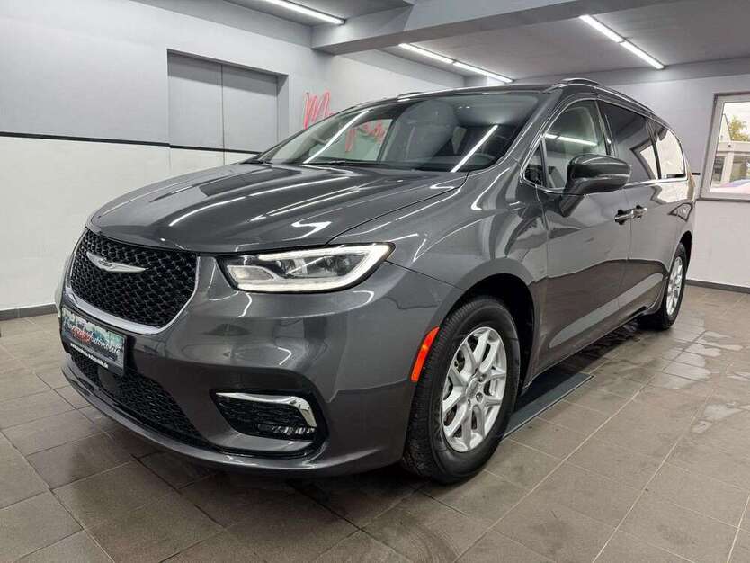 Chrysler Pacifica 55.785 km 31.480 € München 81243