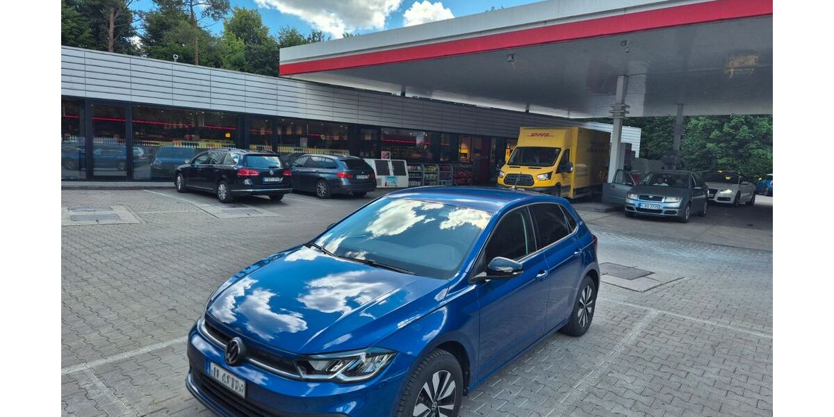 VW Polo 8.490 km 24.880 &euro; München 80637