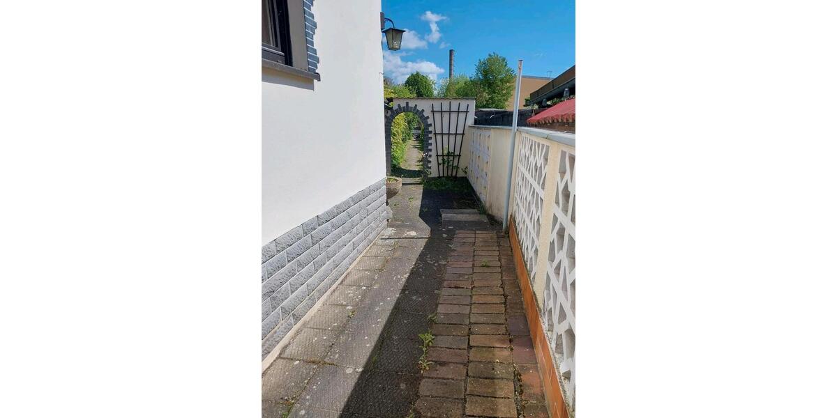 Reihenhaus Pößneck - 6 Zimmer, 112 m&sup2;, 89.000&euro; | Angebot:26656233