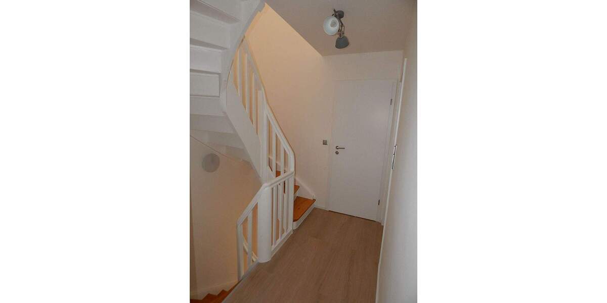 Reihenmittelhaus Göttingen Grone - 6 Zimmer, 112 m&sup2;, 1.600&euro; | Angebot:24874388