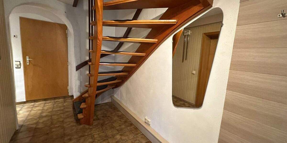 Einfamilienhaus Fritzlar - 6 Zimmer, 145 m&sup2;, 150.000&euro; | Angebot:25385502