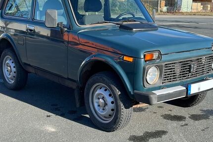 Lada Niva 29.500 km 1.999 &euro; Ilsenburg 38871