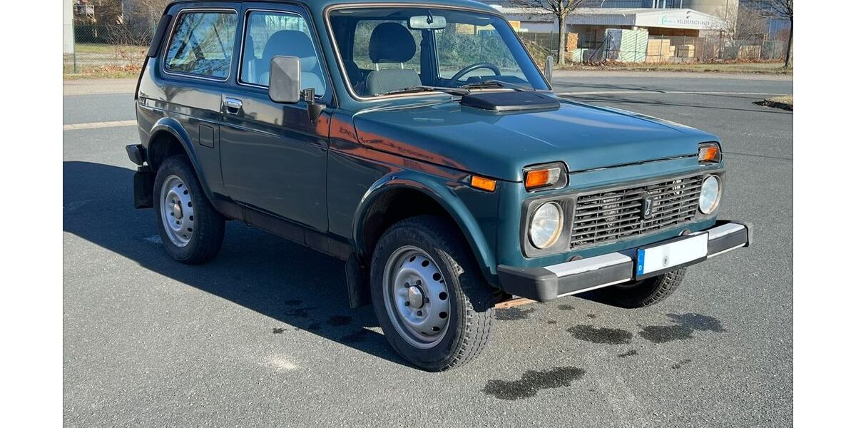 Lada Niva 29.500 km 1.999 &euro; Ilsenburg 38871