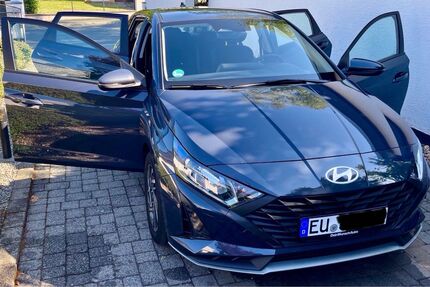 Hyundai i20 2.700 km 16.499 &euro; Mechernich 53894