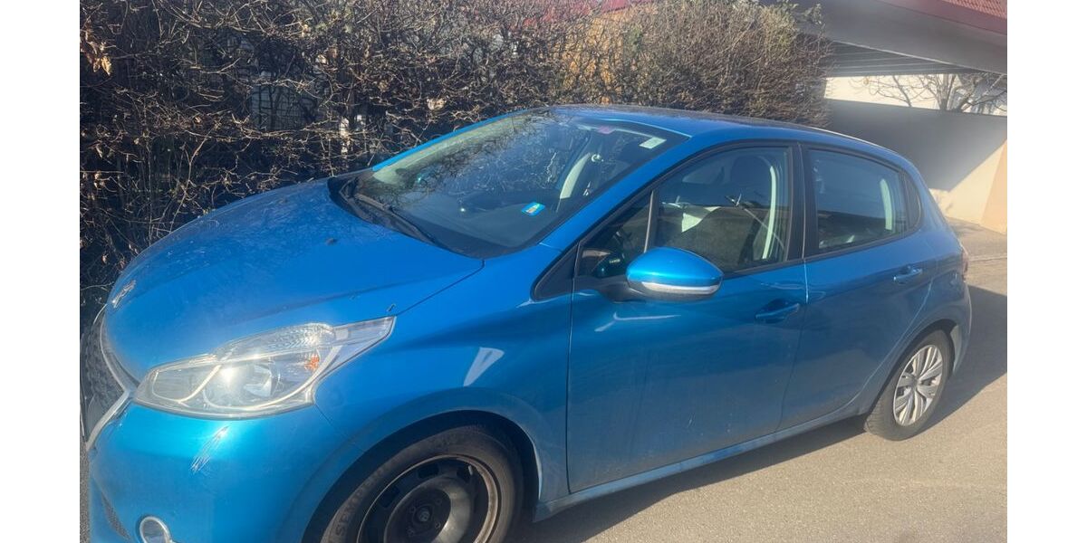 Peugeot 208 103.000 km 5.500 &euro; Dürnau 73105